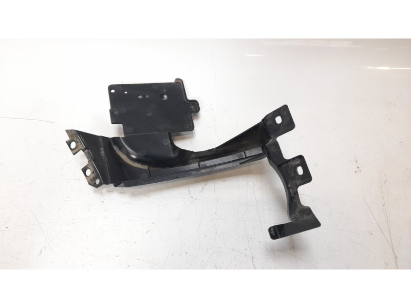 Recambio de moldura para land rover range rover evoque 2.0 td4 cat referencia OEM IAM JJ3217A751  