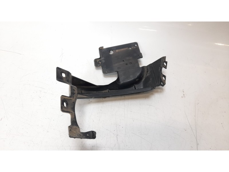 Recambio de moldura para land rover range rover evoque 2.0 td4 cat referencia OEM IAM JJ3217A750  