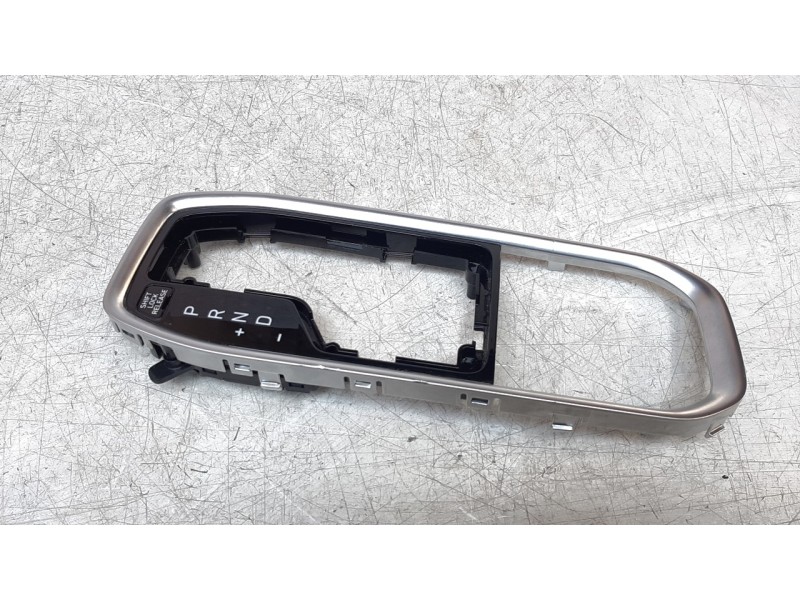 Recambio de moldura para hyundai santa fe 2.2 crdi cat referencia OEM IAM TMLC190108  