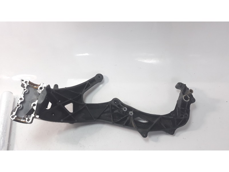 Recambio de subchasis trasero para yamaha xsr 900 xsr 900 referencia OEM IAM 1RC2111080  