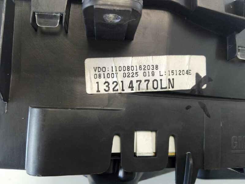 Recambio de cuadro instrumentos para opel meriva cosmo referencia OEM IAM 13214770LN  