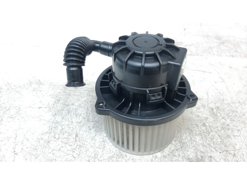 Recambio de ventilador calefaccion para hyundai santa fe 2.2 crdi cat referencia OEM IAM 979452W000  