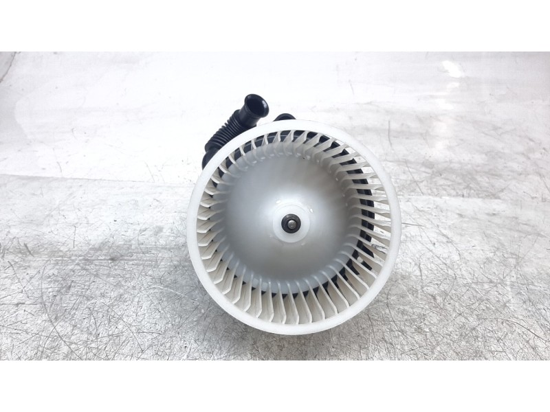 Recambio de ventilador calefaccion para hyundai santa fe 2.2 crdi cat referencia OEM IAM 979452W000  