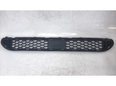 Recambio de rejilla paragolpes delantero para hyundai santa fe 2.2 crdi cat referencia OEM IAM 86531S1010  