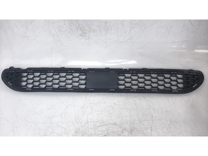 Recambio de rejilla paragolpes delantero para hyundai santa fe 2.2 crdi cat referencia OEM IAM 86531S1010  