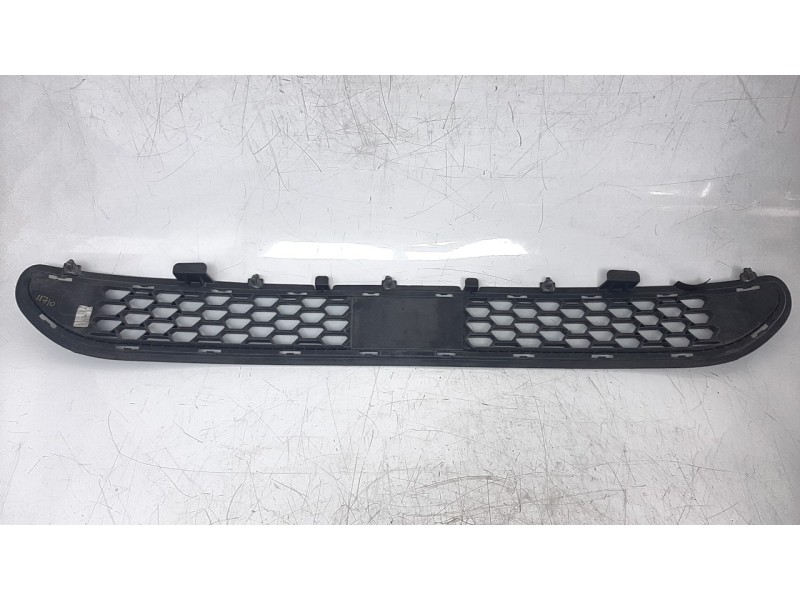 Recambio de rejilla paragolpes delantero para hyundai santa fe 2.2 crdi cat referencia OEM IAM 86531S1010  