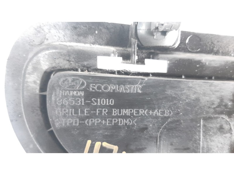 Recambio de rejilla paragolpes delantero para hyundai santa fe 2.2 crdi cat referencia OEM IAM 86531S1010  