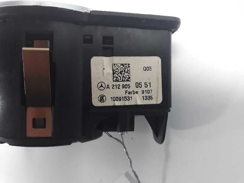 Recambio de mando luces para mercedes-benz clase cla (w117) cla 200 cdi (117.308) referencia OEM IAM A2129050551  