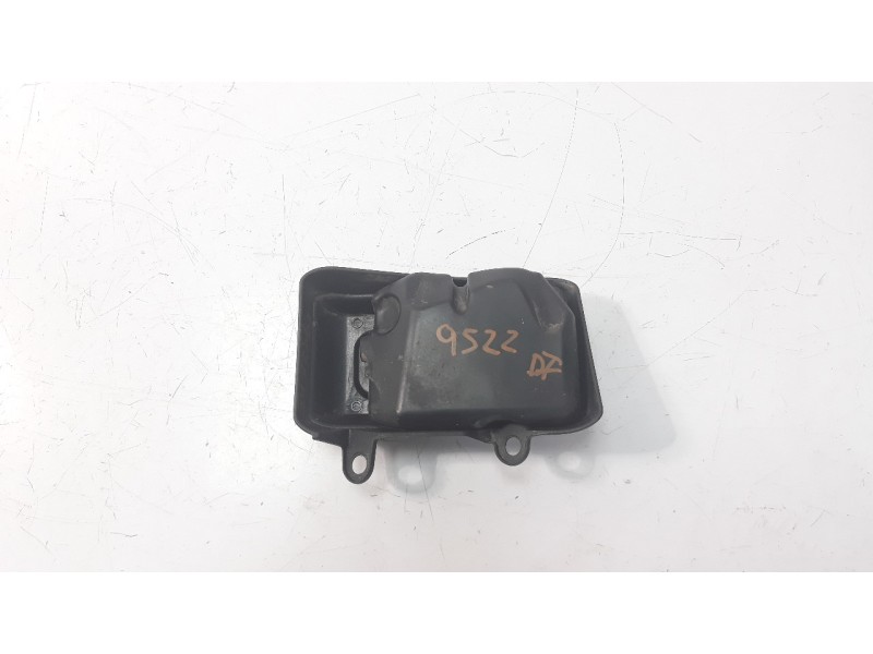 Recambio de moldura para yamaha xsr 900 xsr 900 referencia OEM IAM B902172E00  