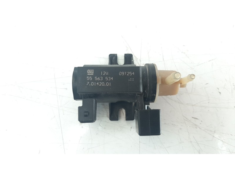 Recambio de valvula aire adicional para opel insignia berlina 2.0 16v cdti referencia OEM IAM 55563534  