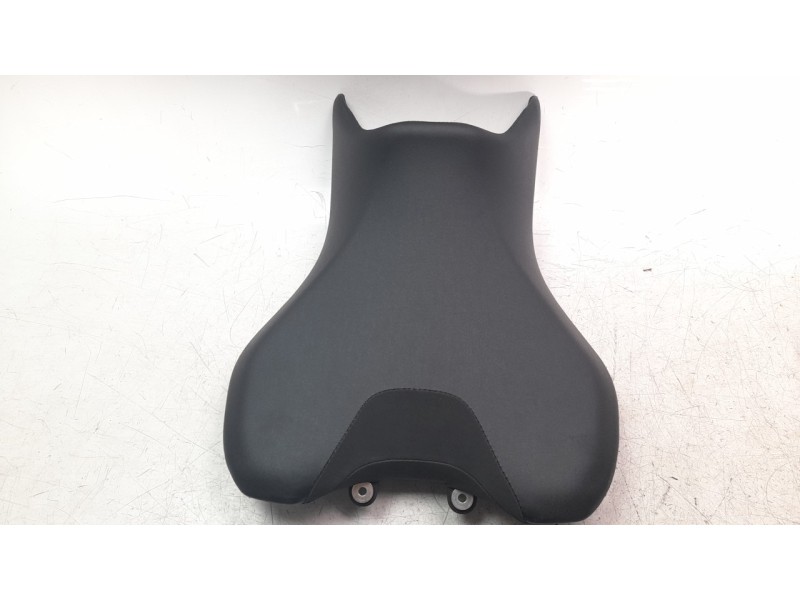 Recambio de asiento delantero para yamaha mt -07 referencia OEM IAM B4C2471001  
