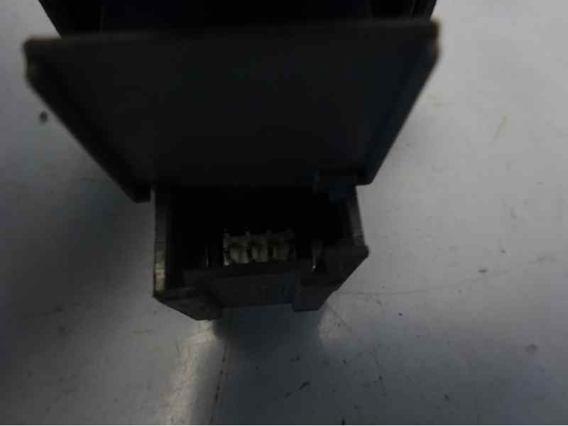 Recambio de mando elevalunas trasero derecho para audi a6 berlina (4b2) 2.5 tdi quattro referencia OEM IAM 4B0959855  