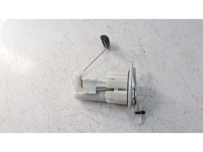 Recambio de bomba combustible para yamaha yzf-r6 referencia OEM IAM 1WS139071000  