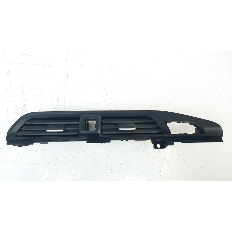 Recambio de rejilla aireadora para nissan micra v (k14) 1.0 12v cat referencia OEM IAM 687505FA2A 687945FA2A 