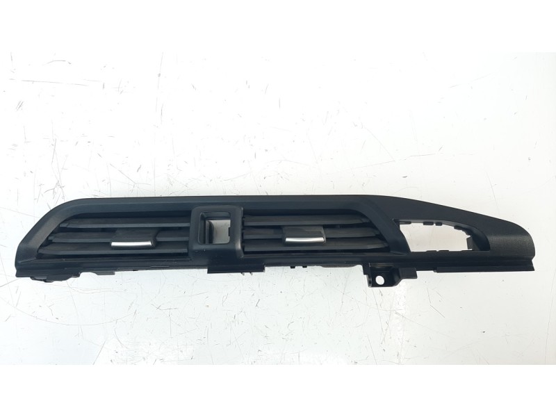 Recambio de rejilla aireadora para nissan micra v (k14) 1.0 12v cat referencia OEM IAM 687505FA2A 687945FA2A 