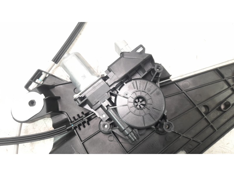 Recambio de elevalunas delantero derecho para peugeot 208 (p2) active referencia OEM IAM 9829043380  