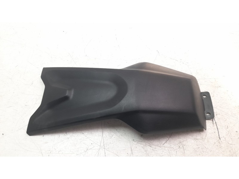 Recambio de moldura para yamaha mt -07 referencia OEM IAM BAT2171A00  