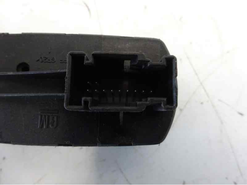 Recambio de mando elevalunas delantero izquierdo para opel corsa d enjoy referencia OEM IAM 13258521AA  