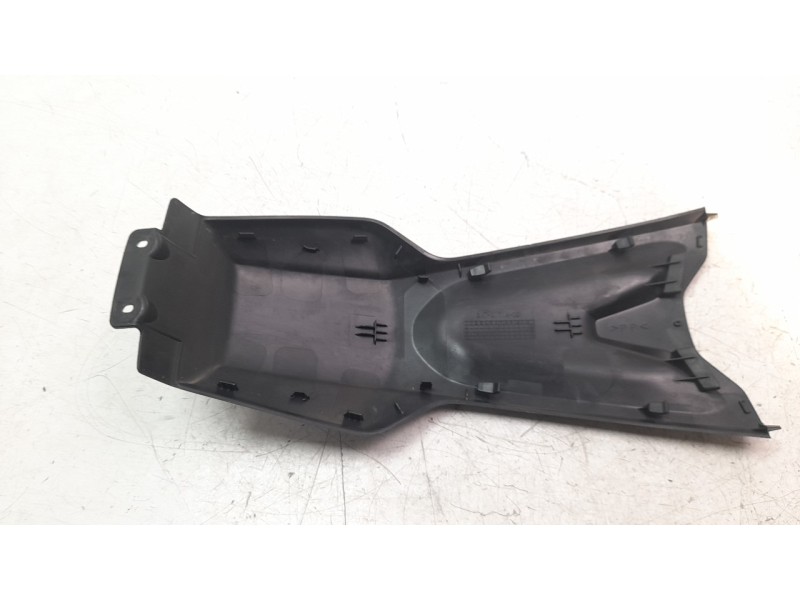 Recambio de moldura para yamaha mt -07 referencia OEM IAM BAT2171A00  