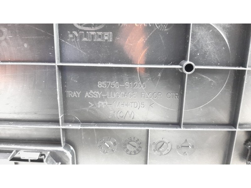 Recambio de tapa maletero para hyundai santa fe 2.2 crdi cat referencia OEM IAM 85750S1200  