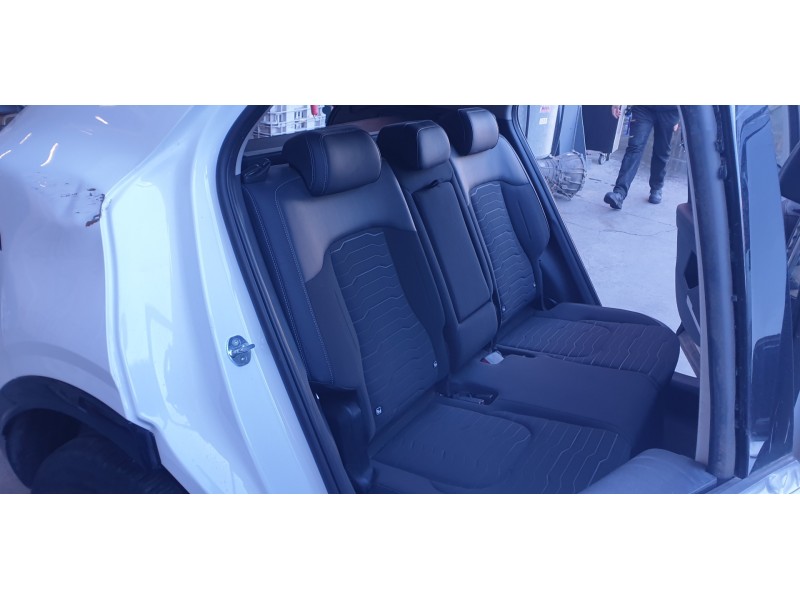 Recambio de asientos traseros para kia sportage 1.6 gdi cat referencia OEM IAM 89160R2010F23  
