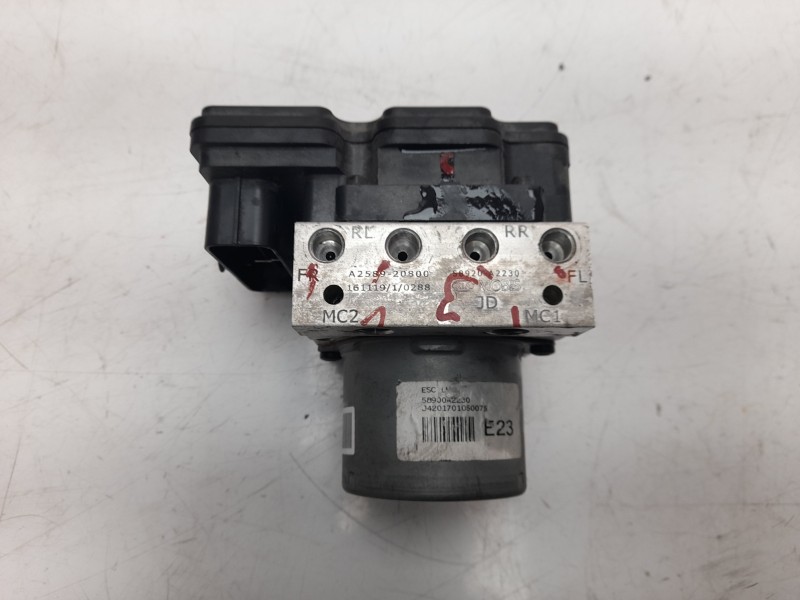Recambio de abs para kia cee´d 1.4 crdi cat referencia OEM IAM A258930800  