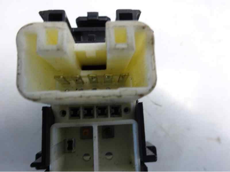 Recambio de mando elevalunas delantero derecho para toyota yaris active hybrid referencia OEM IAM   