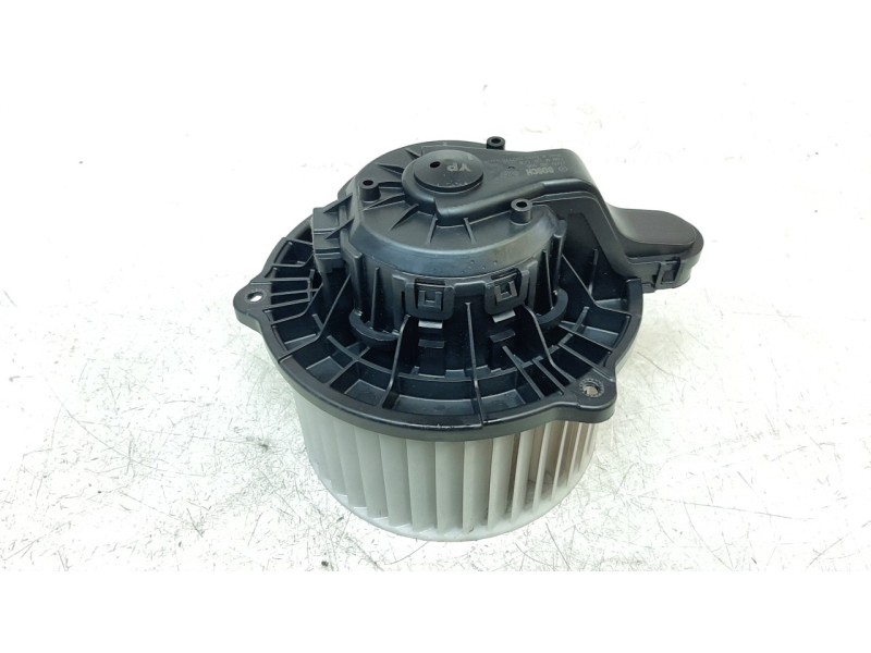 Recambio de ventilador calefaccion para hyundai santa fe 2.2 crdi cat referencia OEM IAM 97113A9010  
