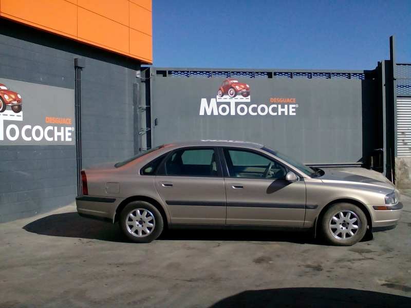 volvo s80 berlina del año 2002