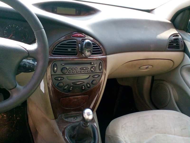 citroen c5 berlina del año 2004