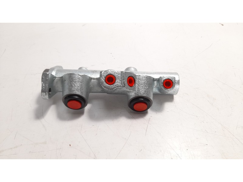 Recambio de bomba freno para renault 4 berlina/familiar/furgoneta referencia OEM IAM 7700660977 F026003026 