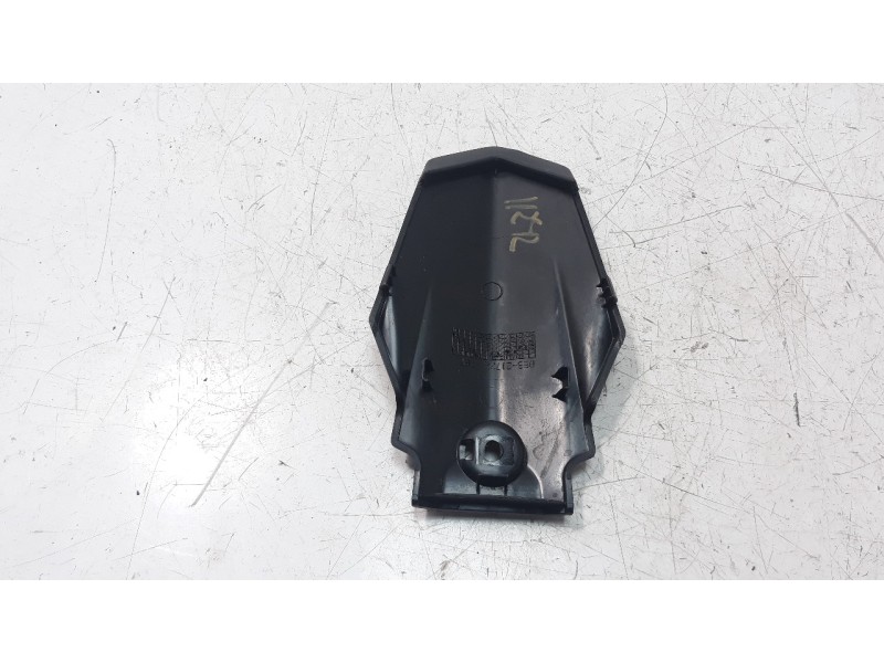 Recambio de molduras traseras para yamaha yzf-r6 referencia OEM IAM BEB2172X  