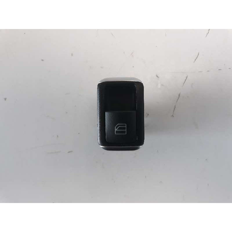 Recambio de mando elevalunas delantero derecho para mercedes-benz clase cla (w117) cla 200 cdi (117.308) referencia OEM IAM A204