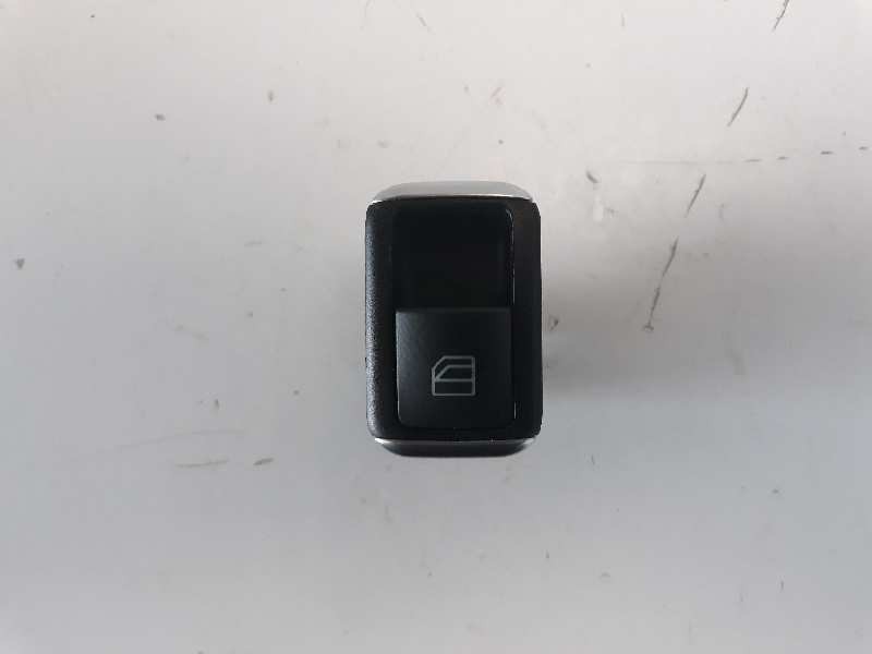 Recambio de mando elevalunas delantero derecho para mercedes-benz clase cla (w117) cla 200 cdi (117.308) referencia OEM IAM A204