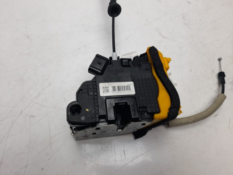 Recambio de cerradura puerta delantera derecha para kia cee´d 1.4 crdi cat referencia OEM IAM 81320A2310  