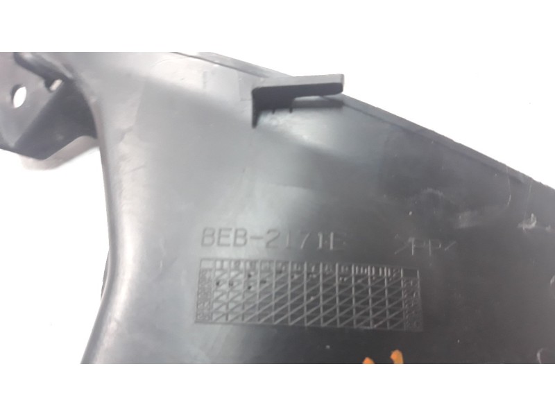Recambio de molduras traseras para yamaha yzf-r6 referencia OEM IAM BEB2171E  