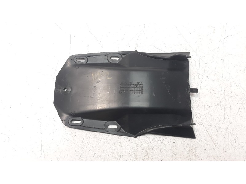 Recambio de molduras traseras para yamaha yzf-r6 referencia OEM IAM BEB21651  