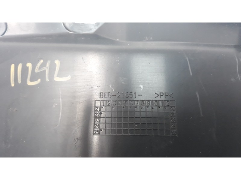 Recambio de molduras traseras para yamaha yzf-r6 referencia OEM IAM BEB21651  