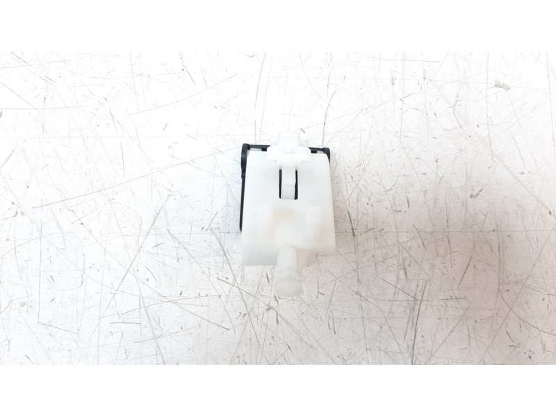 Recambio de cerradura capo para lexus is 2.5 16v cat (híbrido) referencia OEM IAM 5361130070  