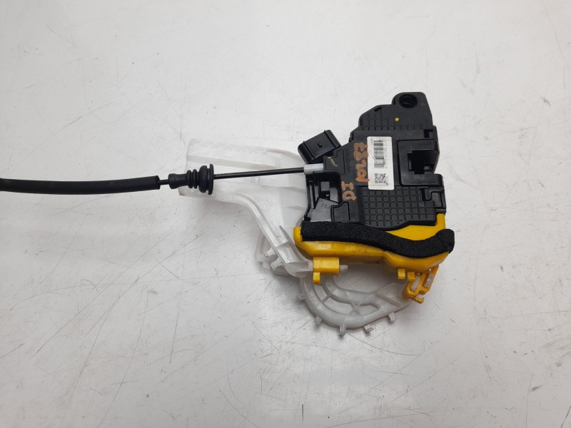 Recambio de cerradura puerta delantera izquierda para kia cee´d 1.4 crdi cat referencia OEM IAM 81310A2100  