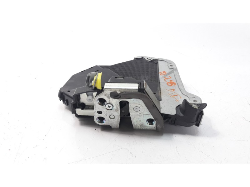 Recambio de cerradura puerta delantera izquierda para lexus is 2.5 16v cat (híbrido) referencia OEM IAM 6904053140  