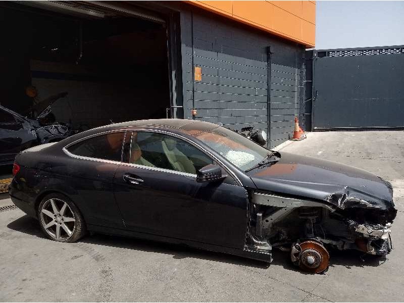 mercedes-benz clase c (w204) coupe del año 2011