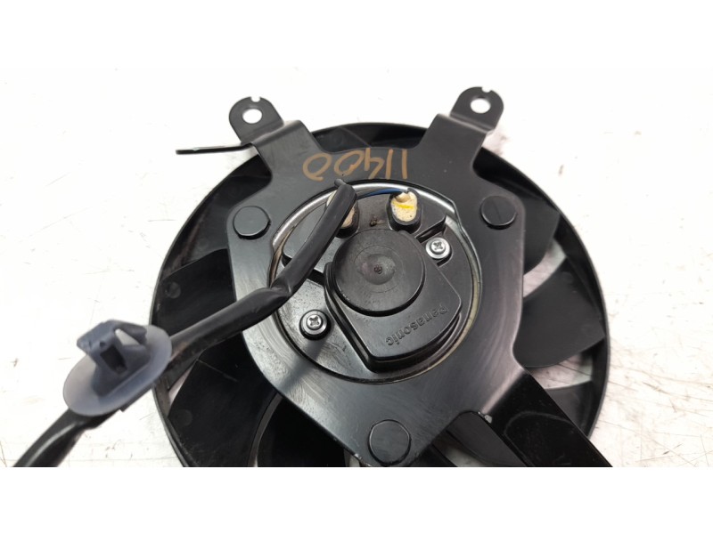 Recambio de electroventilador para honda cb 650r referencia OEM IAM 19020MFGD01  