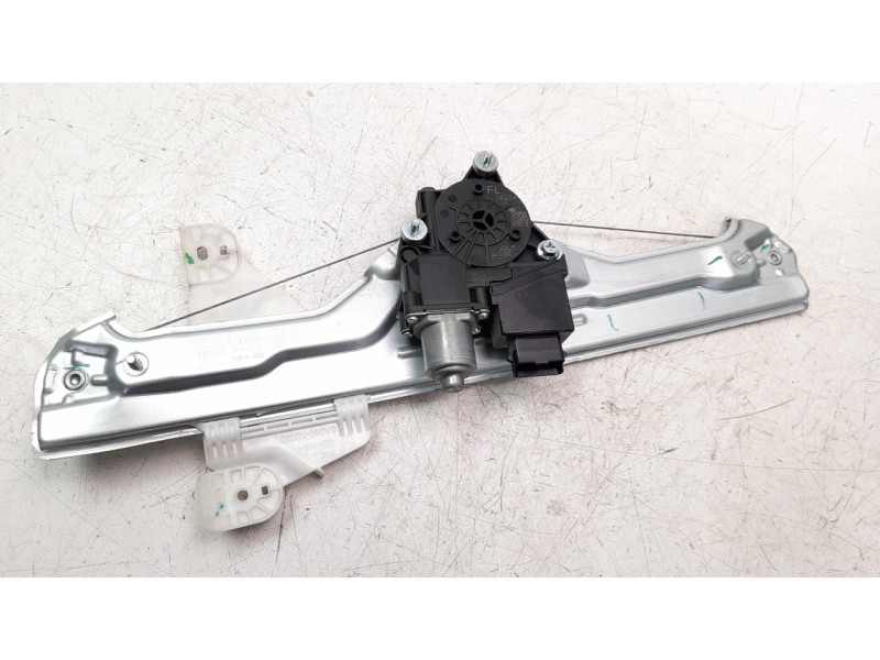 Recambio de elevalunas delantero izquierdo para kia sportage 1.6 gdi cat referencia OEM IAM 82450R2010  