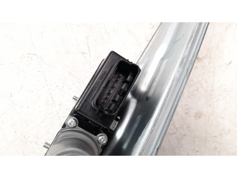 Recambio de elevalunas delantero izquierdo para kia sportage 1.6 gdi cat referencia OEM IAM 82450R2010  