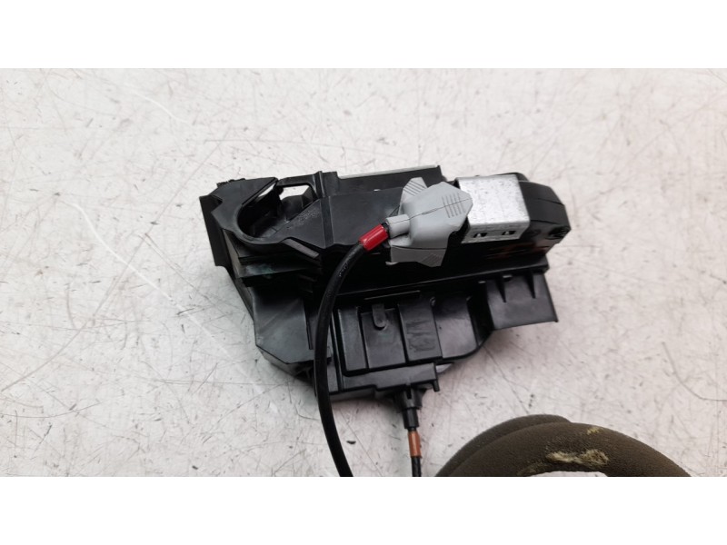 Recambio de cerradura puerta trasera izquierda para nissan qashqai (j11) 1.2 16v cat referencia OEM IAM 825014EA2A  