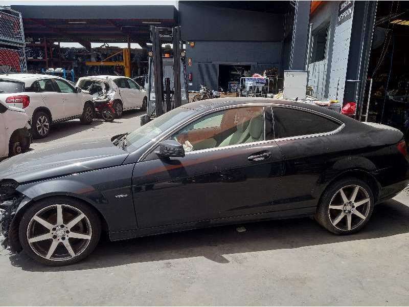 mercedes-benz clase c (w204) coupe del año 2011