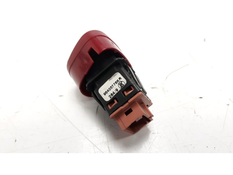 Recambio de warning para citroen c3 1.4 referencia OEM IAM 96405776KR  