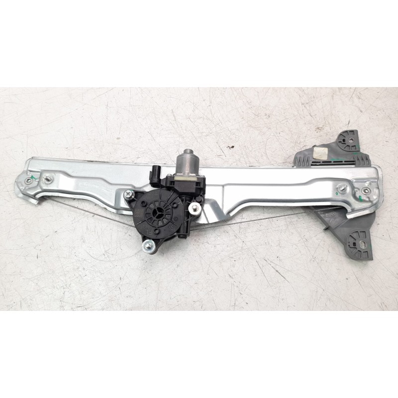 Recambio de elevalunas trasero izquierdo para kia sportage 1.6 gdi cat referencia OEM IAM 82450R2000  