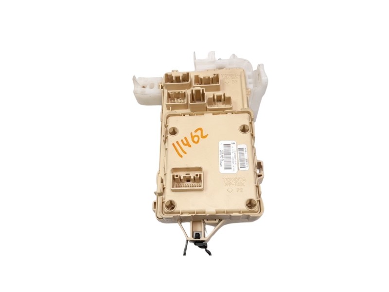 Recambio de caja reles / fusibles para toyota corolla verso (r1) 1.8 16v cat referencia OEM IAM 892210F010  